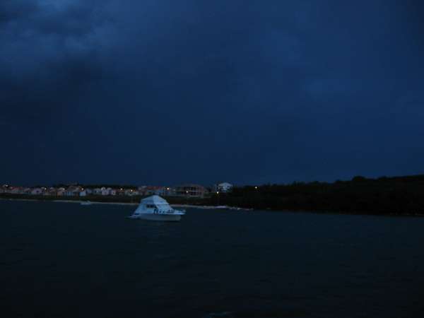 103-0359 img