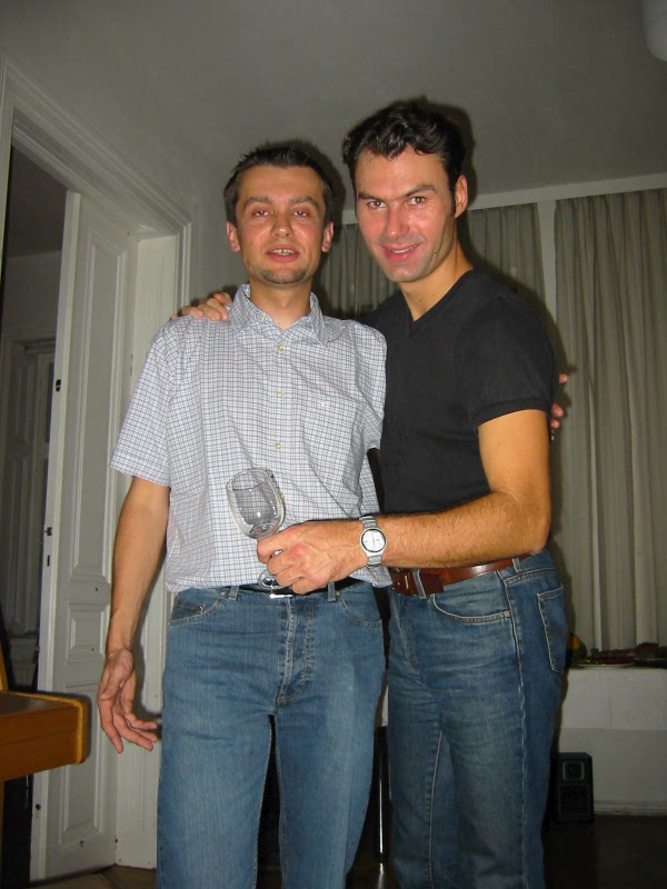 104-0438 IMG